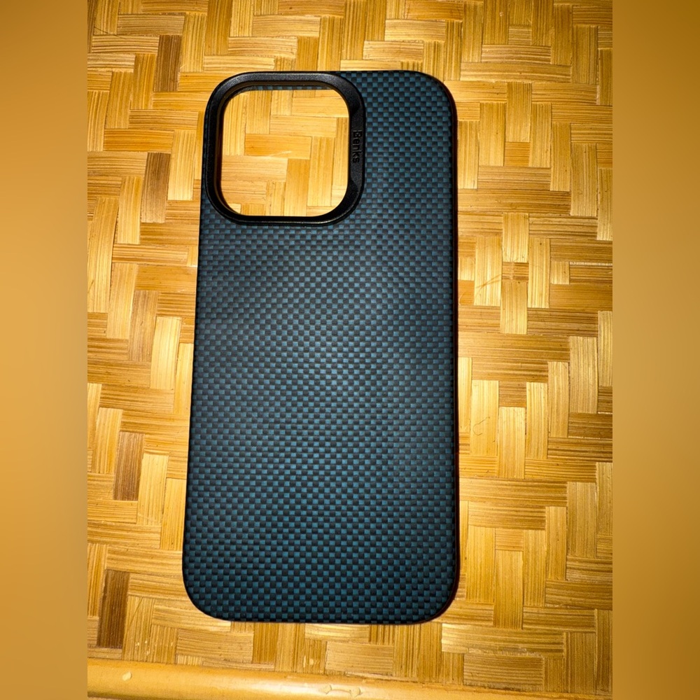 Benks ArmorAir Case built with Kevlar for iPhone 16 Pro